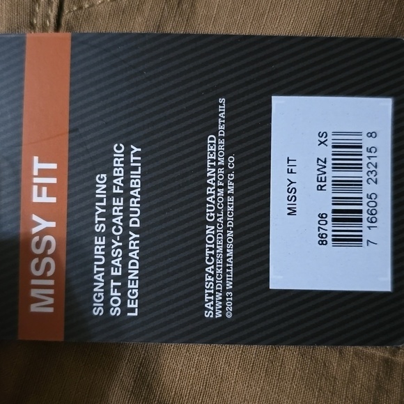 Dickies Everyday Scrub Signature  ⁷V-Neck 2 Pocket Scrub Top NWT X- Small - Picture 8 of 9